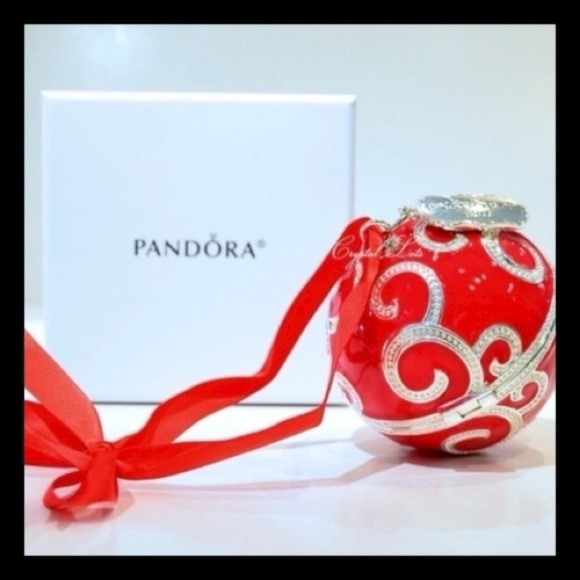 Pandora Limited Edition Radio City Rockettes 2017 Black Friday Ornament & Charm